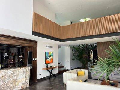 Espectacular Residencia con Vista al Lago y Carril de Nado de 20 m, imagen 3