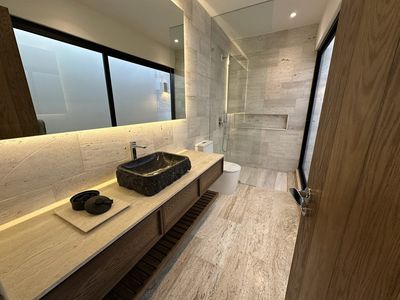 Casa de Lujo en Venta en Lagos del Sol Cancún | 5 Recámaras | Alberca Privada, imagen 23