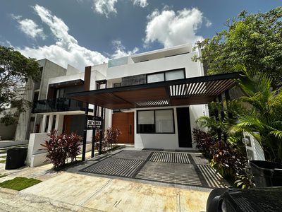 Casa en Venta Cancún | Residencial Río | 3 Niveles | Recámara en Planta Baja, imagen 2