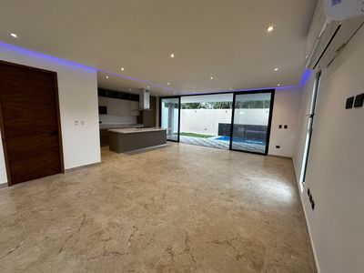 Casa en Venta en Residencial Río | 4 Recámaras, Recámara en Planta Baja, Alberca y Lote en Esquina, imagen 5